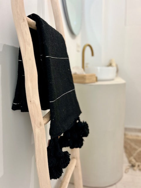 Plaid/deken zwart met pompoms
