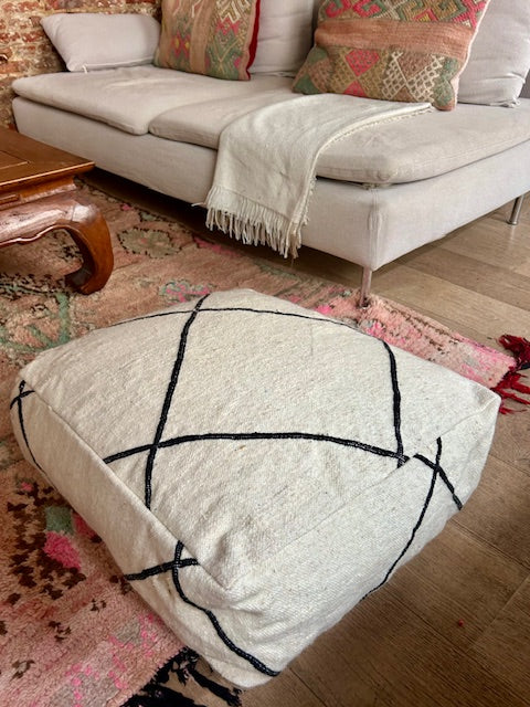 Beni Ouarain flatweave poef Sabi