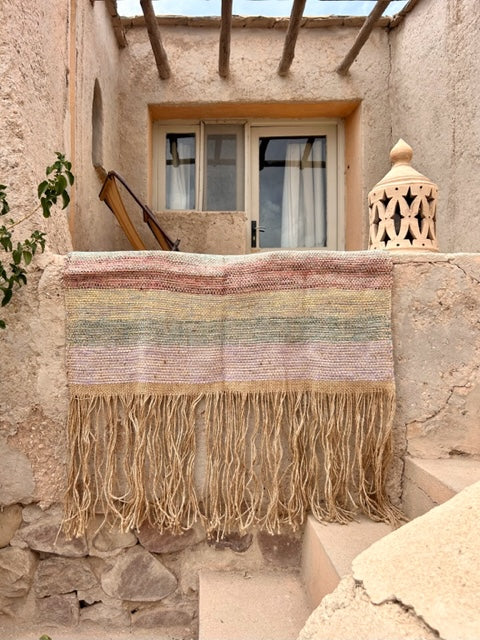 Tapijt van geweven jute en wol met franjes sheida